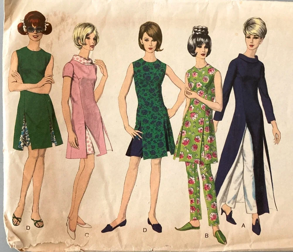 Vogue 6560 Pattern Mod Princess-shape Tunic Pants Misses Sz 10 Bust 31 Uncut 60s